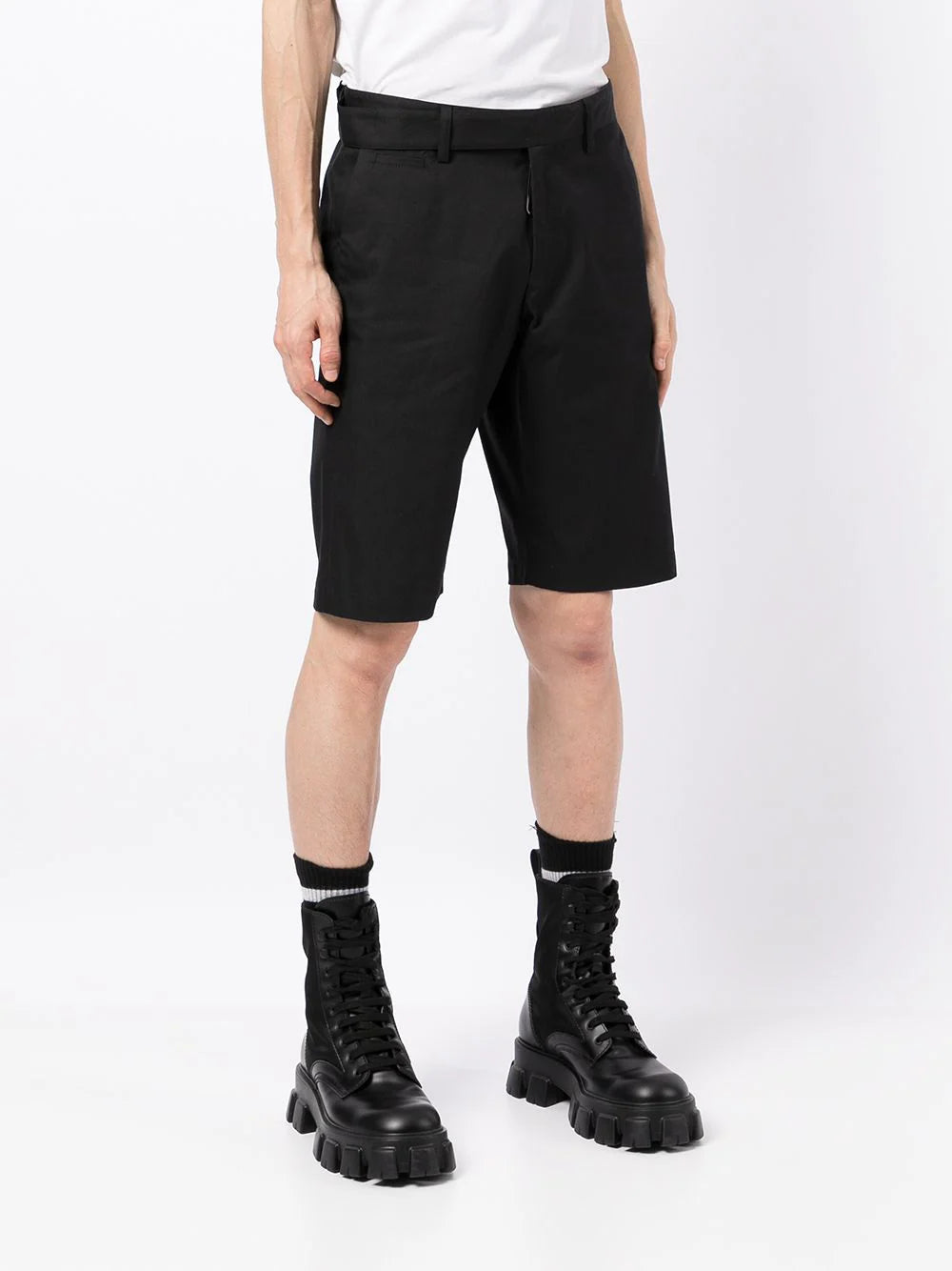 INDUSTRIAL BELT CHINO SHORTS BLACK WHITE