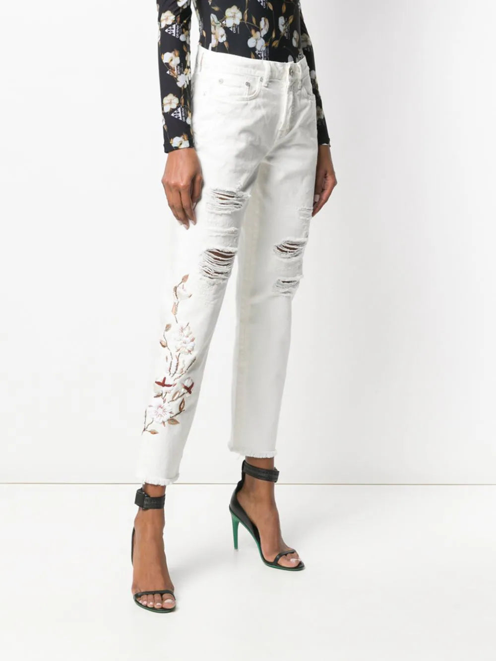 EMBROIDERY DIAG SLIM FIT WHITE ECRU