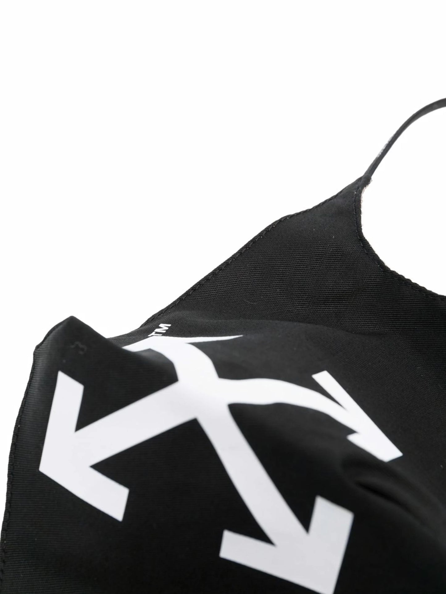 ARROW SIMPLE MASK BLACK WHITE