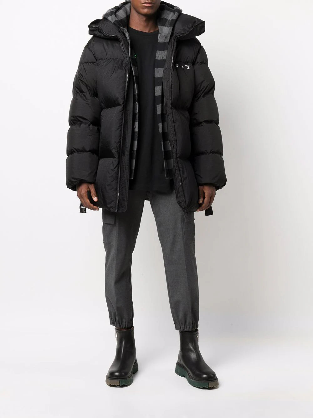 TUC DETAIL PUFFER BLACK WHITE
