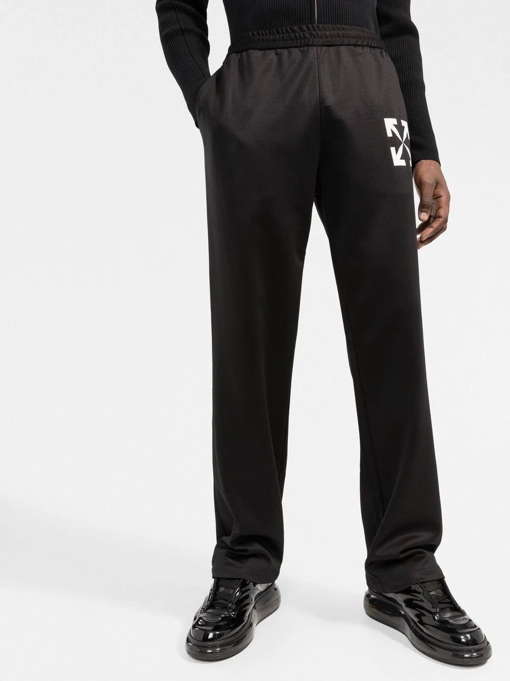 SINGLE ARROW SLIM TRACKPANT BLACK WHITE