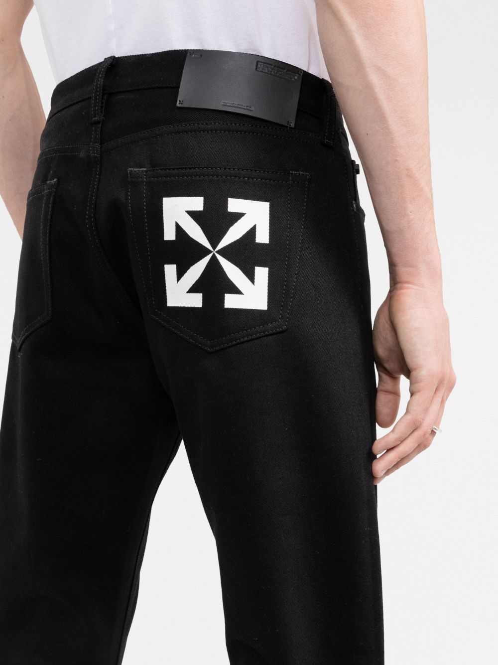 SINGLE ARROW SLIM JEANS BLACK WHITE