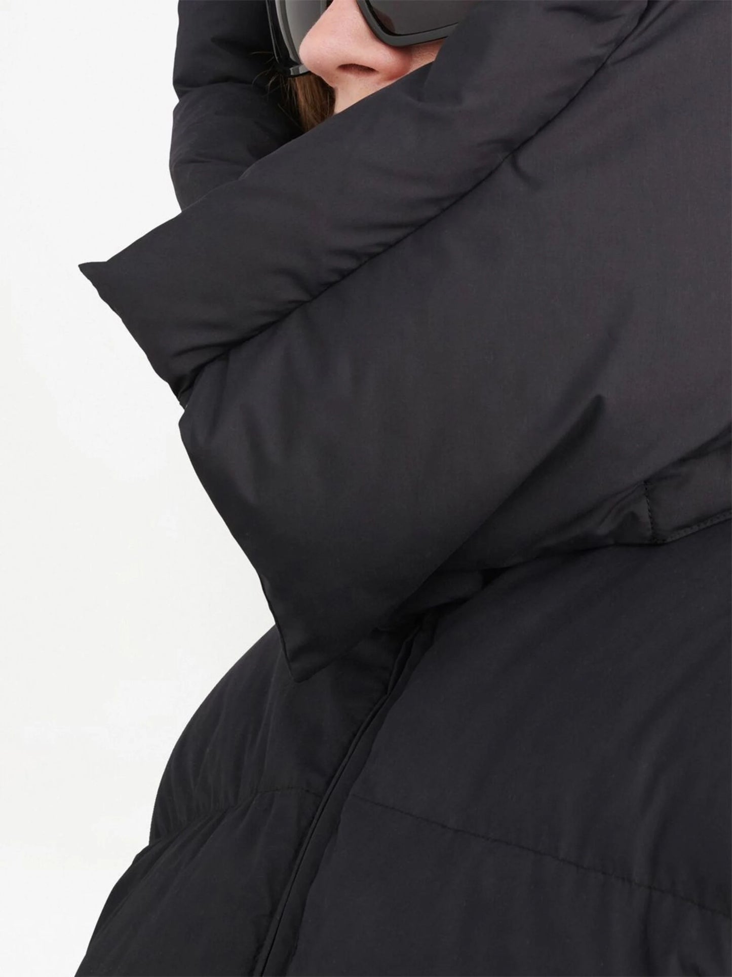 BOUNCE HOODED DOWN PUFFER BLACK WHITE